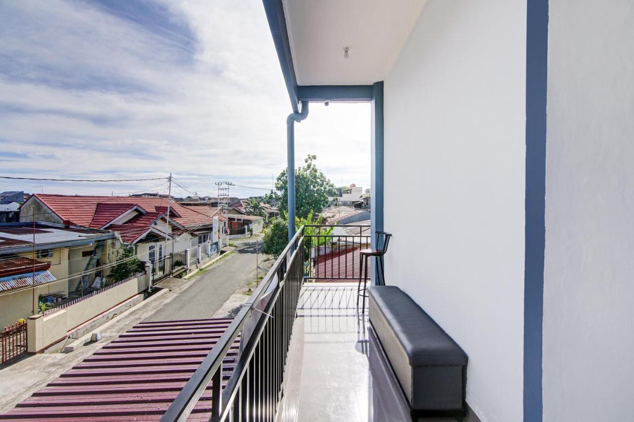 Oyo 90704 Nabila Residence Syariah Padang  Exterior photo